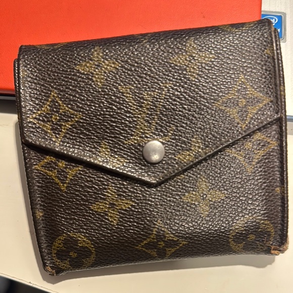 Louis Vuitton Monogram Wallet - Picture 1 of 5